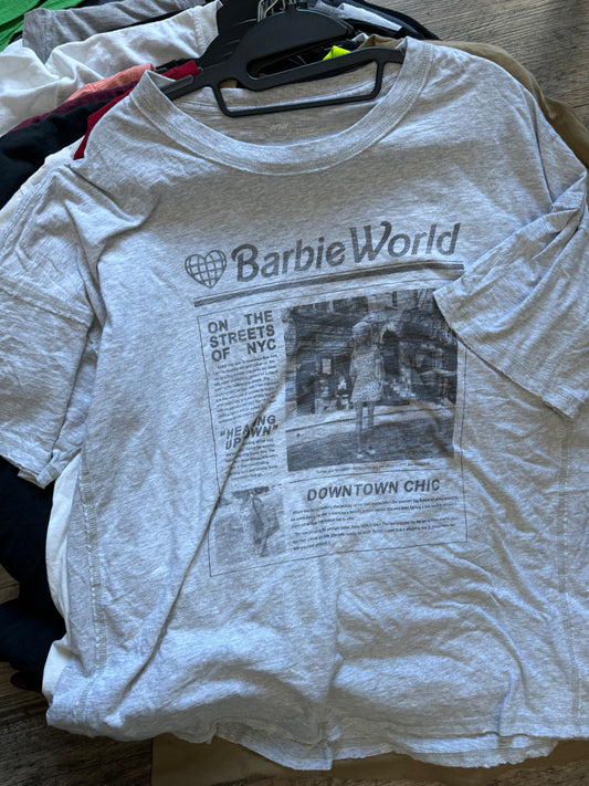 Barbie world Shirt Size L