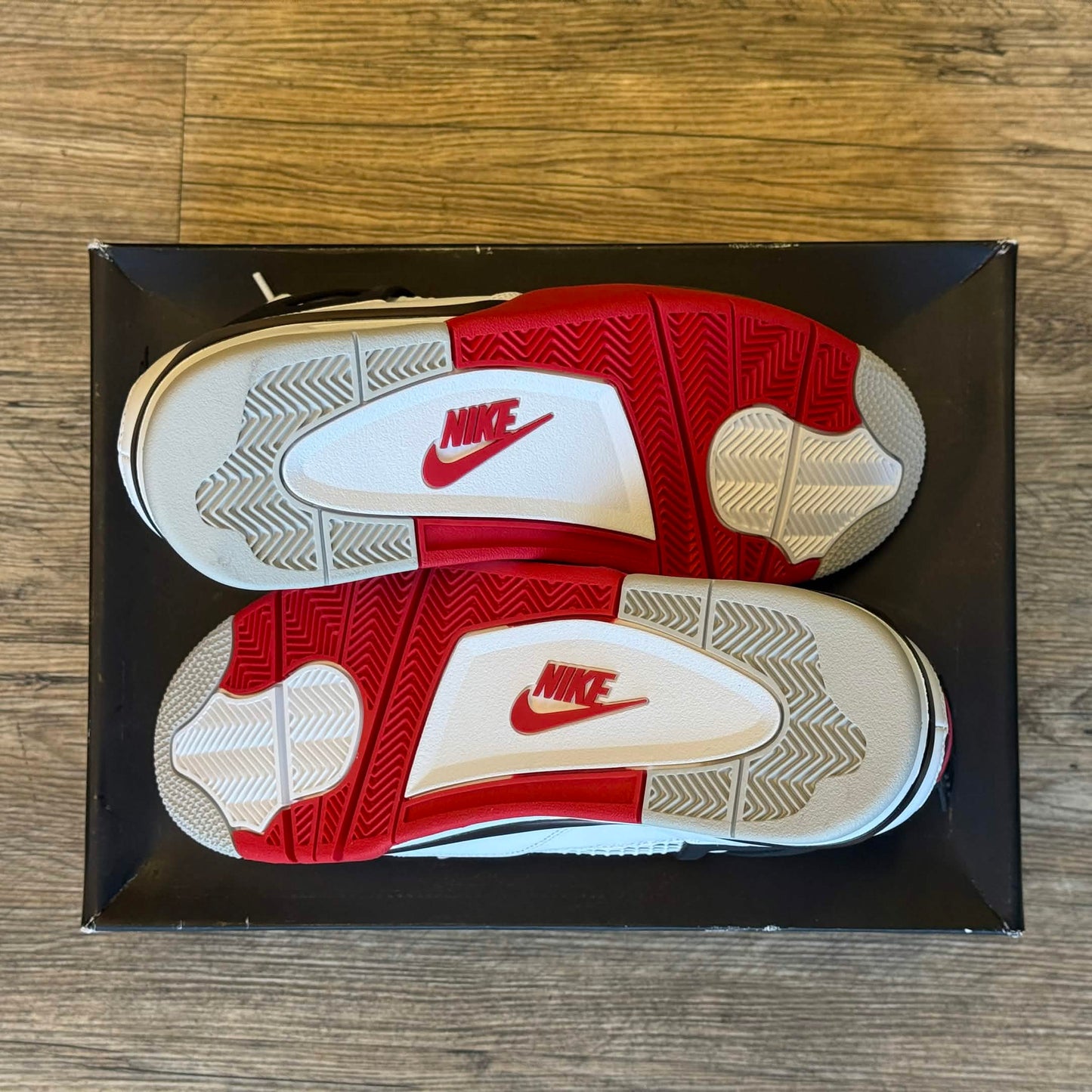 Jordan 4 Retro Fire Red