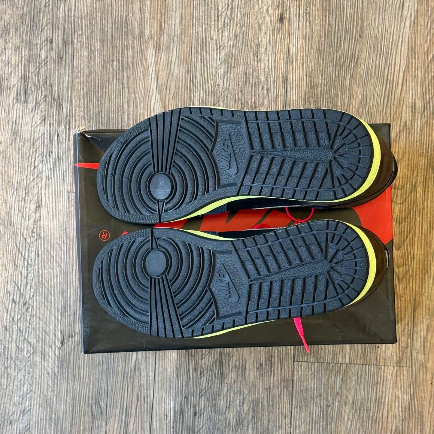 Jordan 1 Retro High Tokyo Bio Hack (Pre-Owned)
