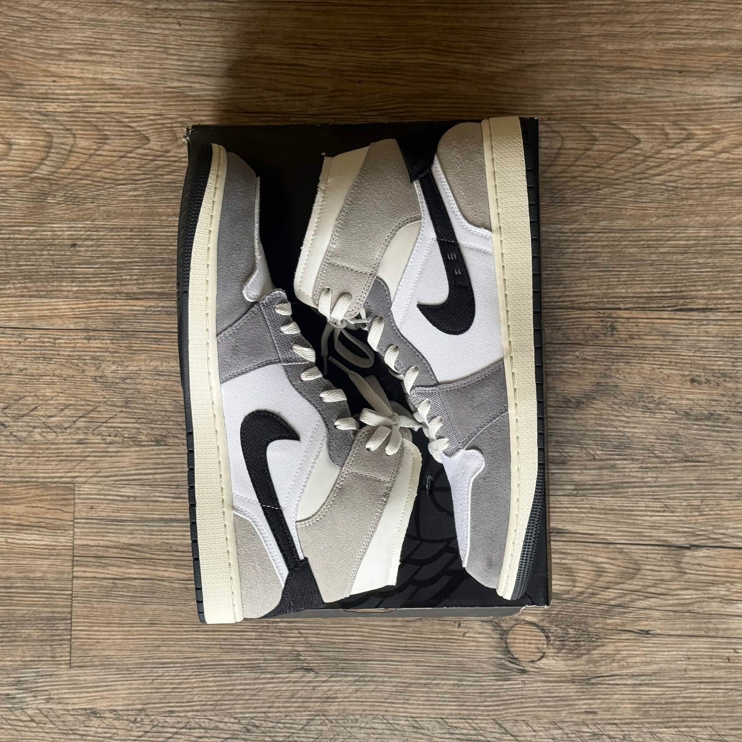 Jordan 1 Mid SE Craft White Cement Grey Black (USED)