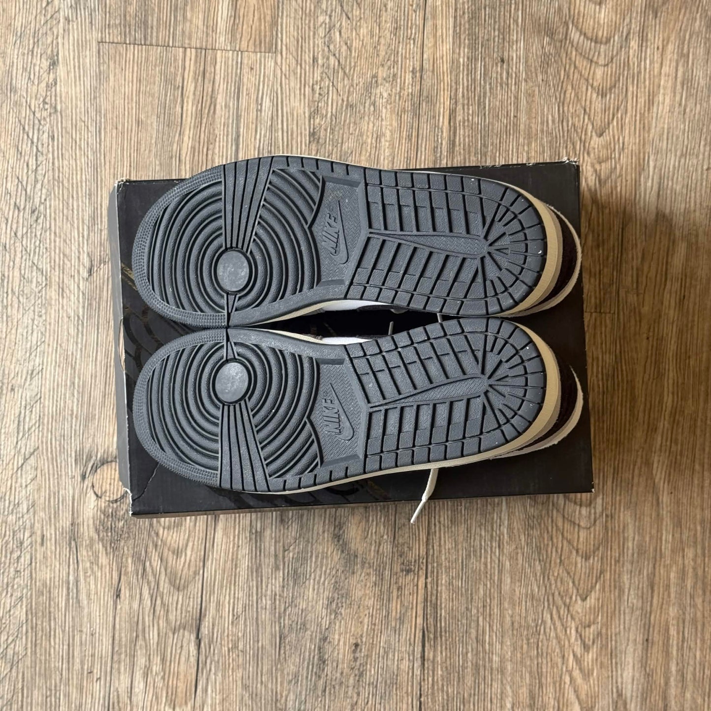 Jordan 1 Mid SE Craft White Cement Grey Black (USED)