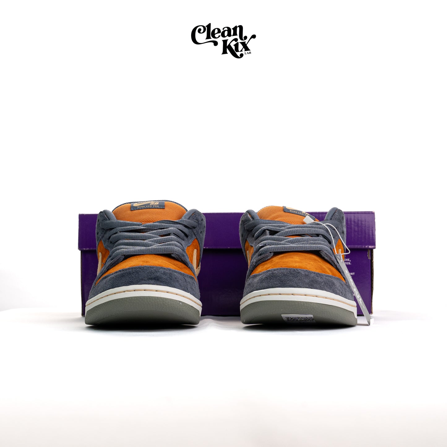 Nike Dunk "Light Carbon Monarch"
