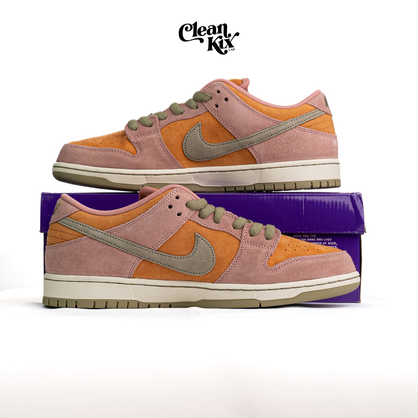 Nike Dunk "Red Stardust"