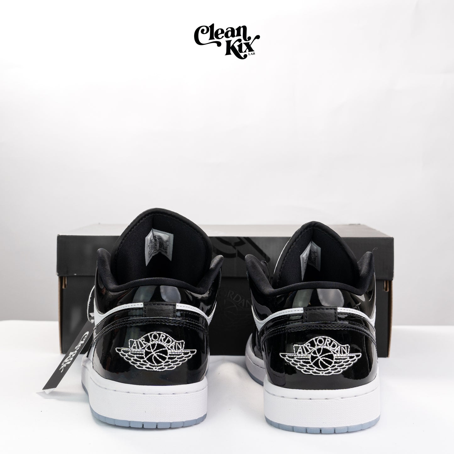 Jordan 1 Low SE Concord
