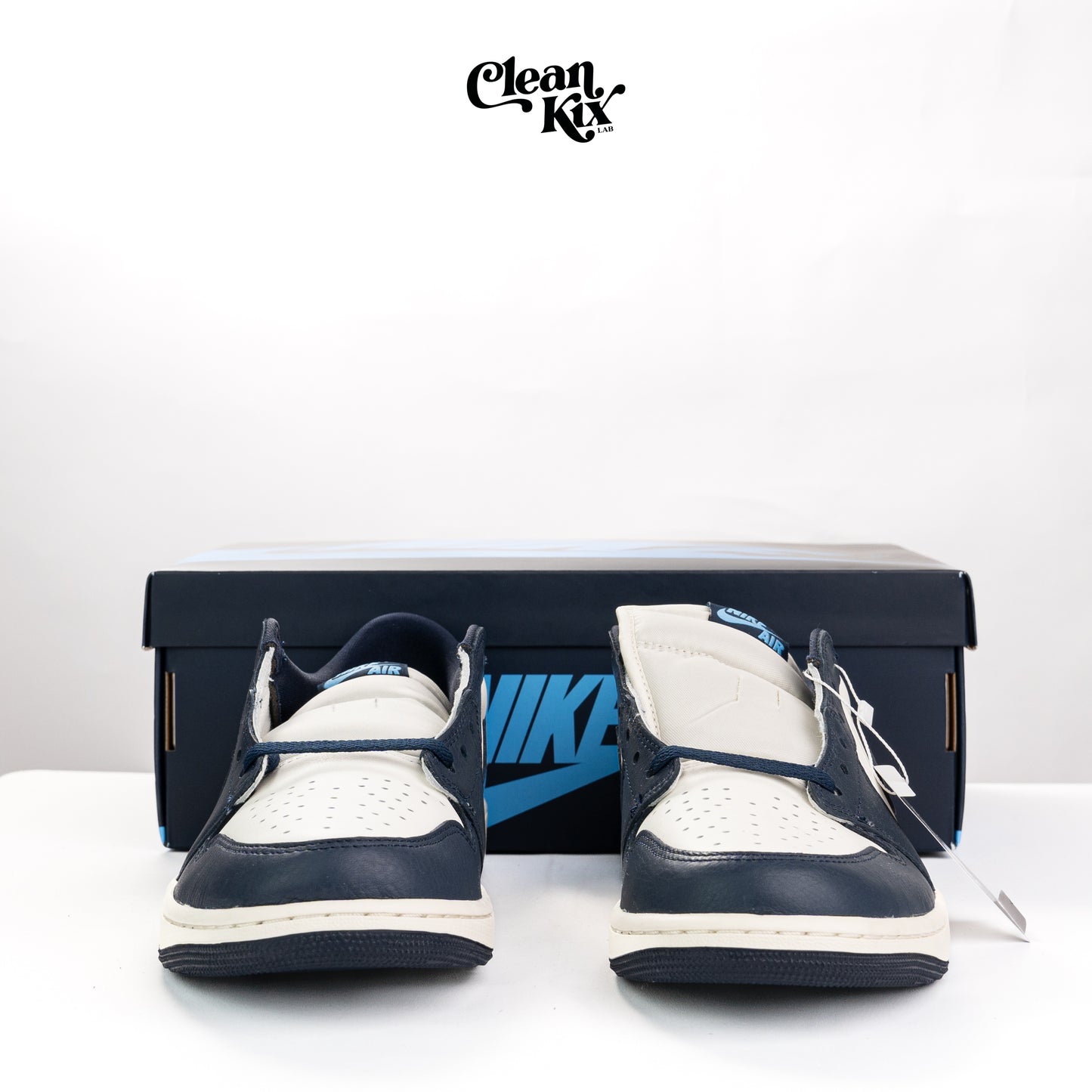 Jordan 1 Low OG Obsidian UNC